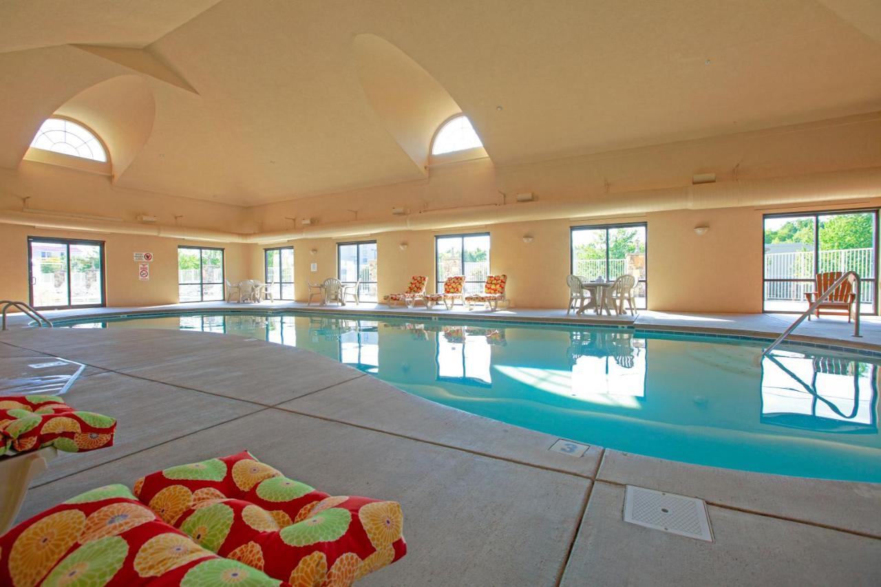 Music Road Resort Inn Пиджен Фордж Екстериор снимка